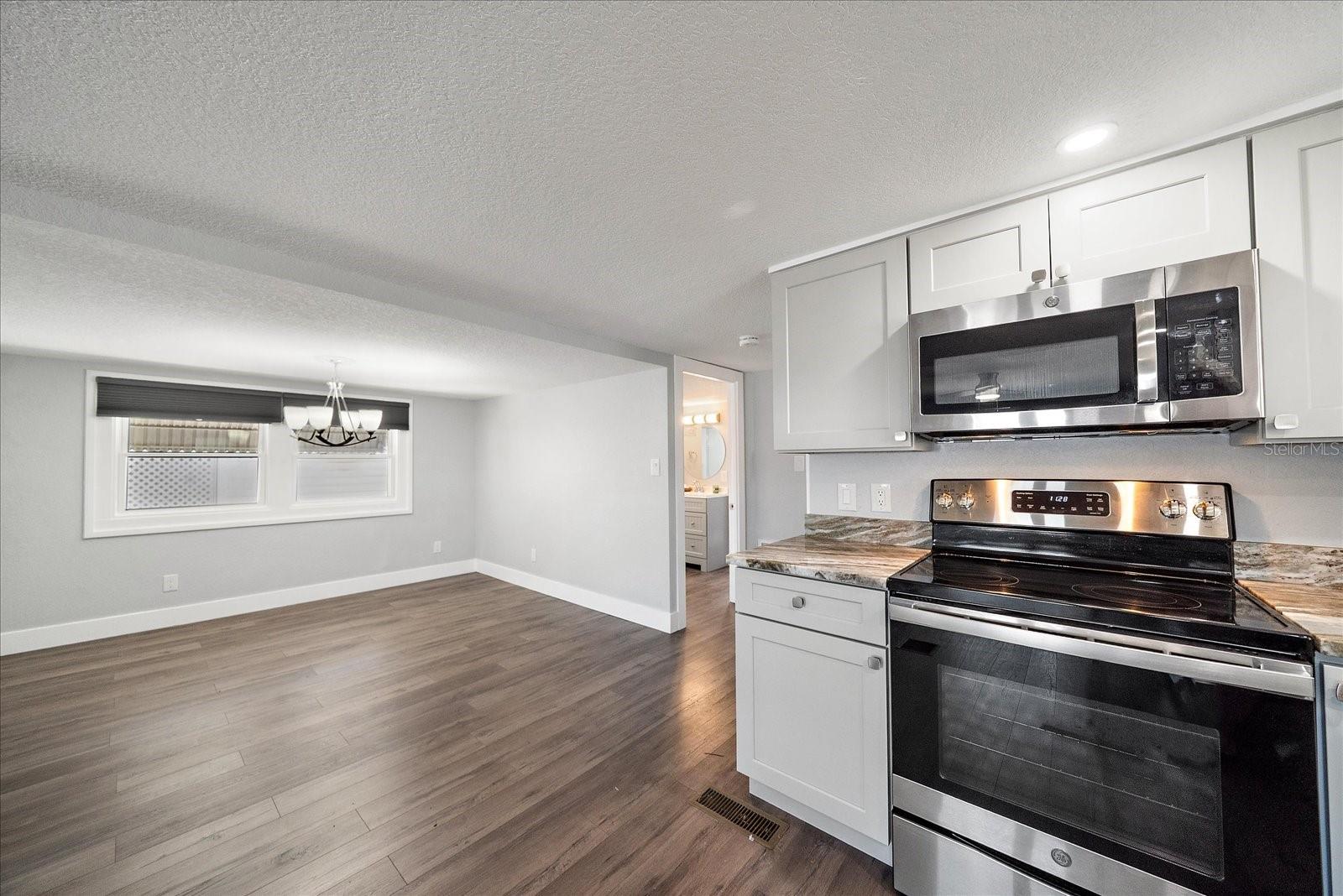 Image 6 of 23 For 30 Flores Drive