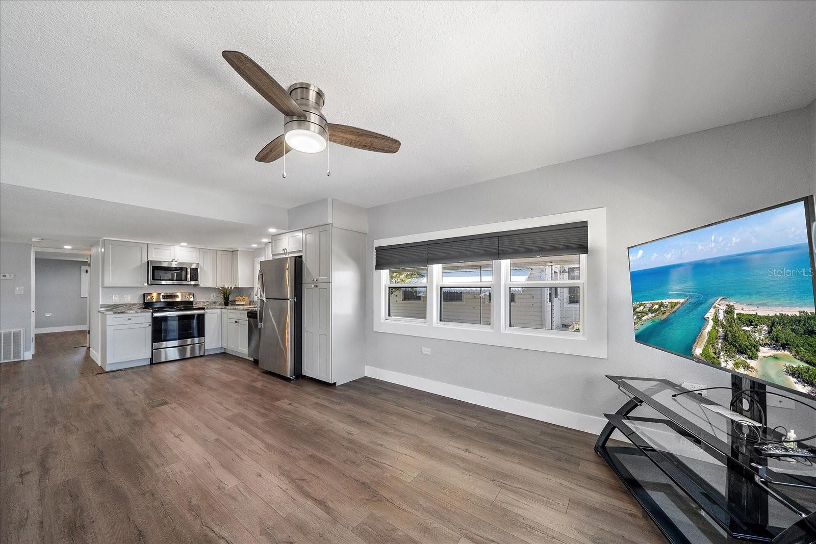 Image 9 of 23 For 30 Flores Drive