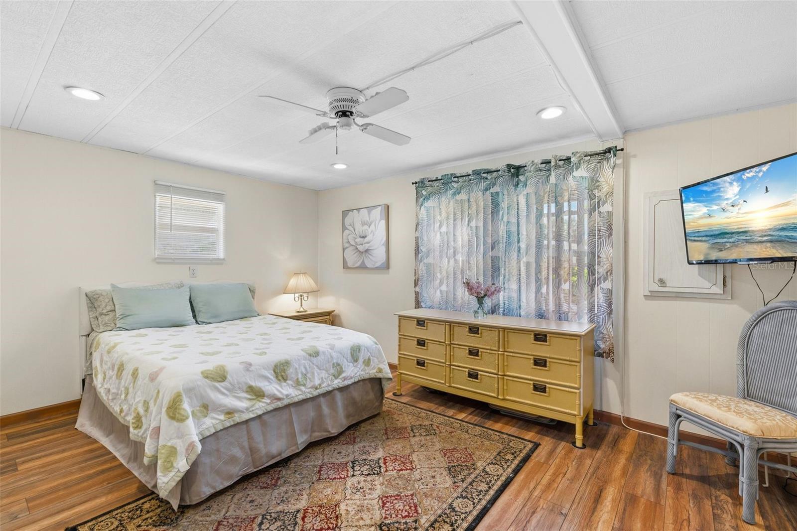 Image 17 of 34 For 970 Jolanda Circle