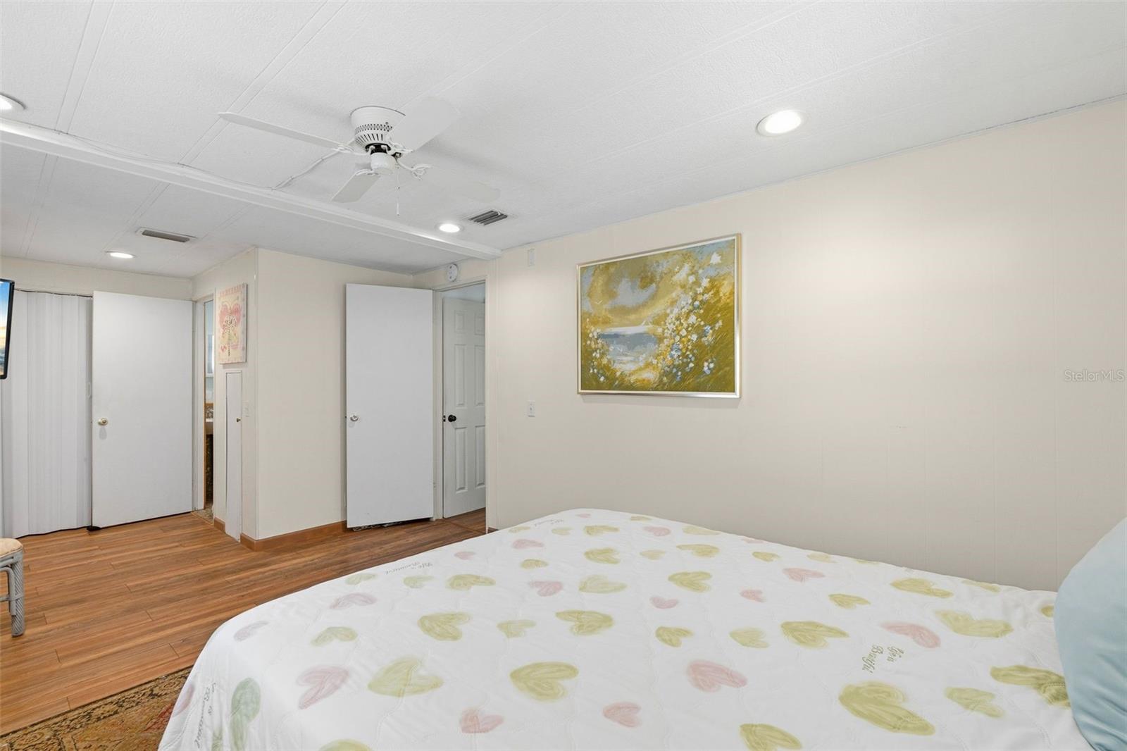 Image 19 of 34 For 970 Jolanda Circle