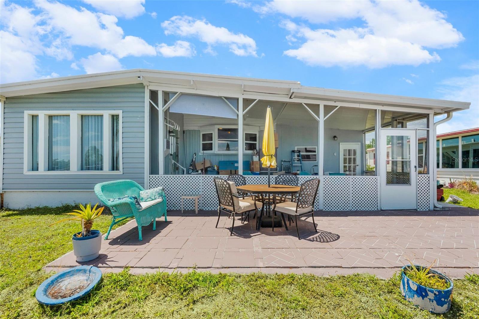 Image 23 of 34 For 970 Jolanda Circle