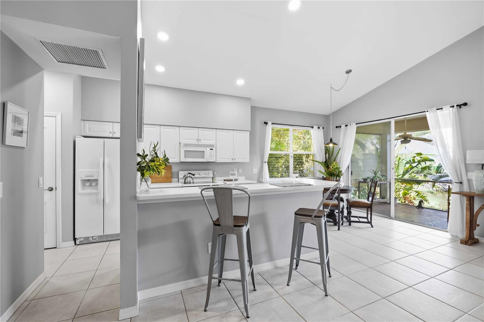 Image 11 of 62 For 405 Tortuga Drive