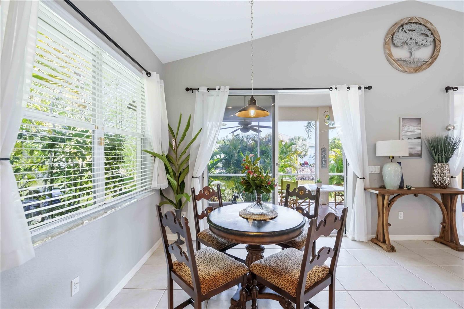 Image 12 of 62 For 405 Tortuga Drive