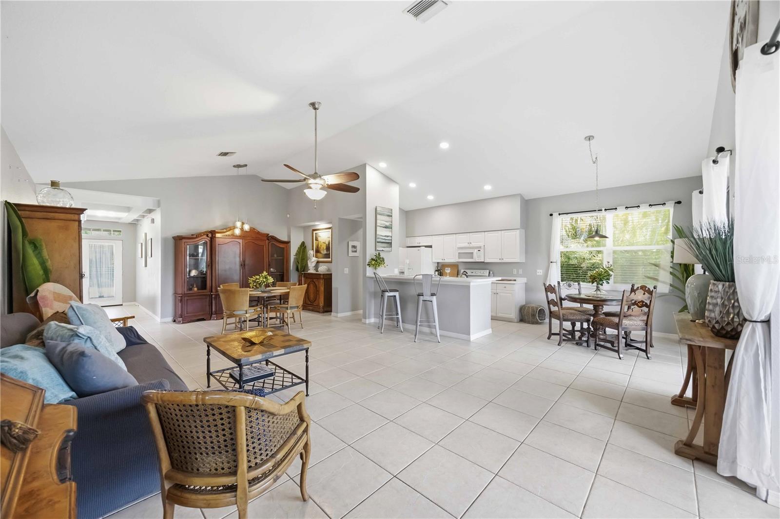 Image 16 of 62 For 405 Tortuga Drive