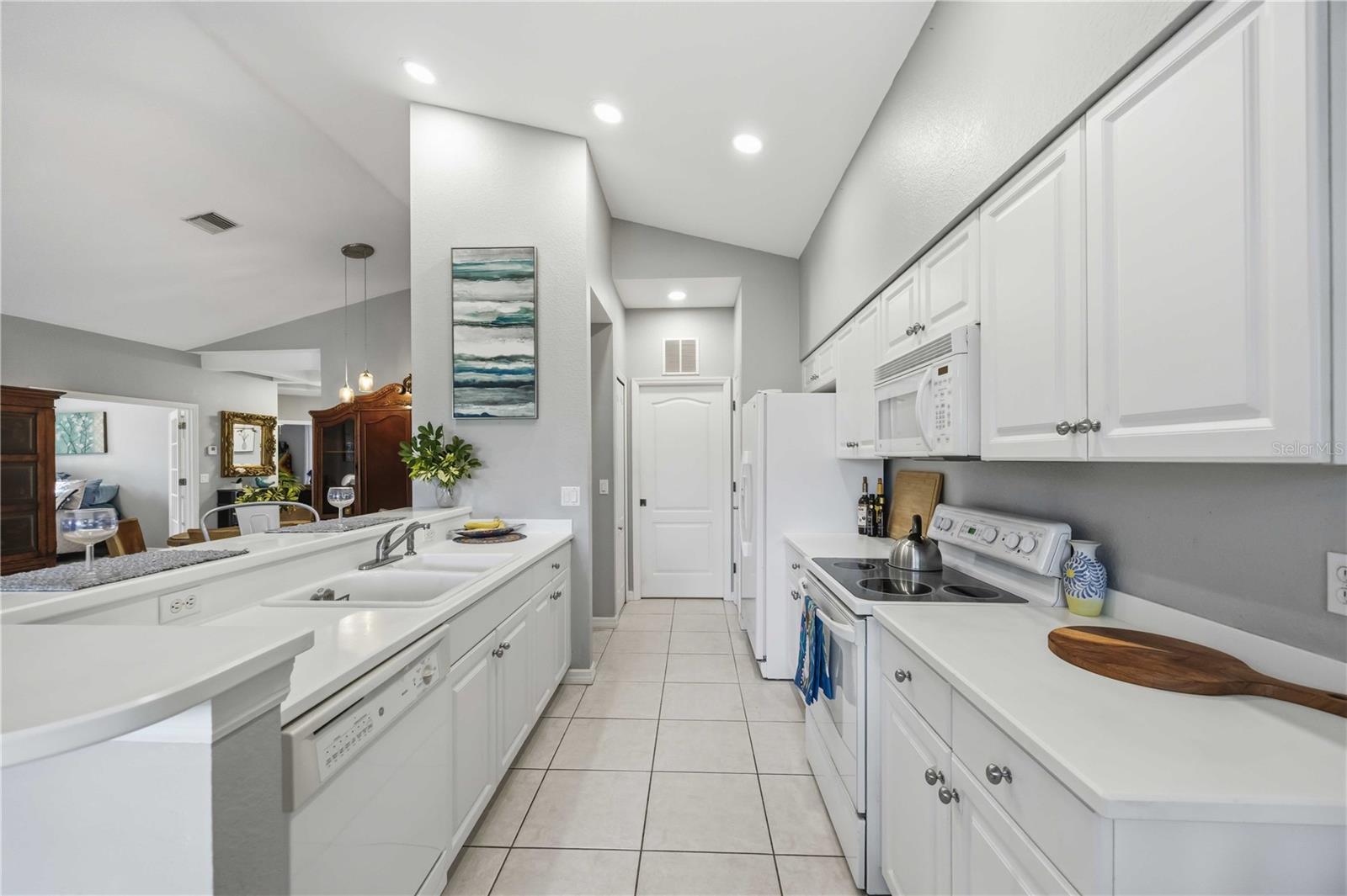 Image 18 of 62 For 405 Tortuga Drive