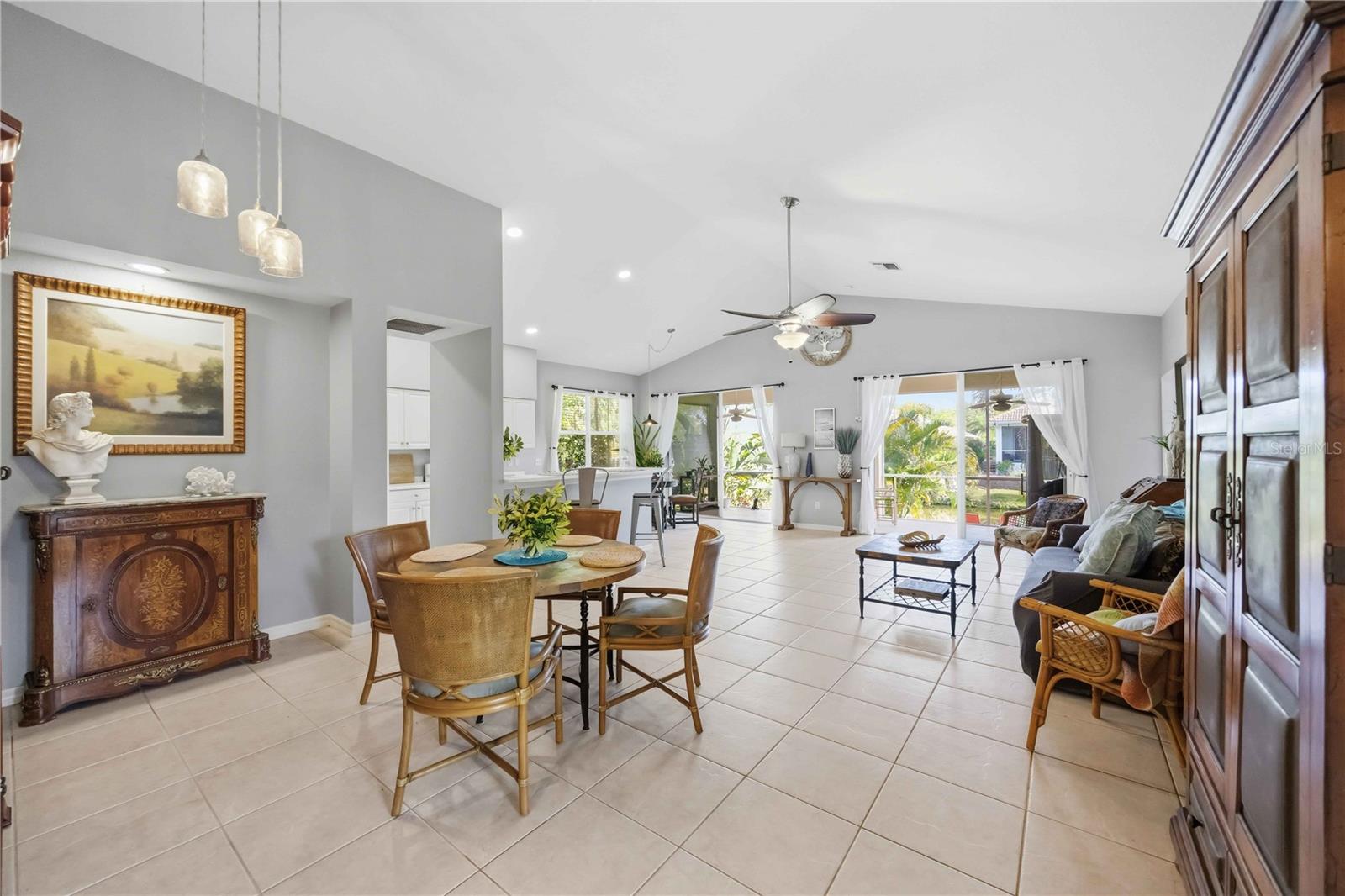 Image 4 of 62 For 405 Tortuga Drive