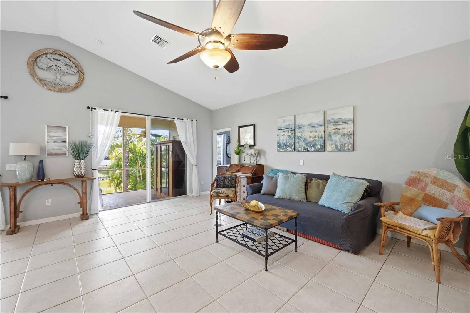 Image 6 of 62 For 405 Tortuga Drive