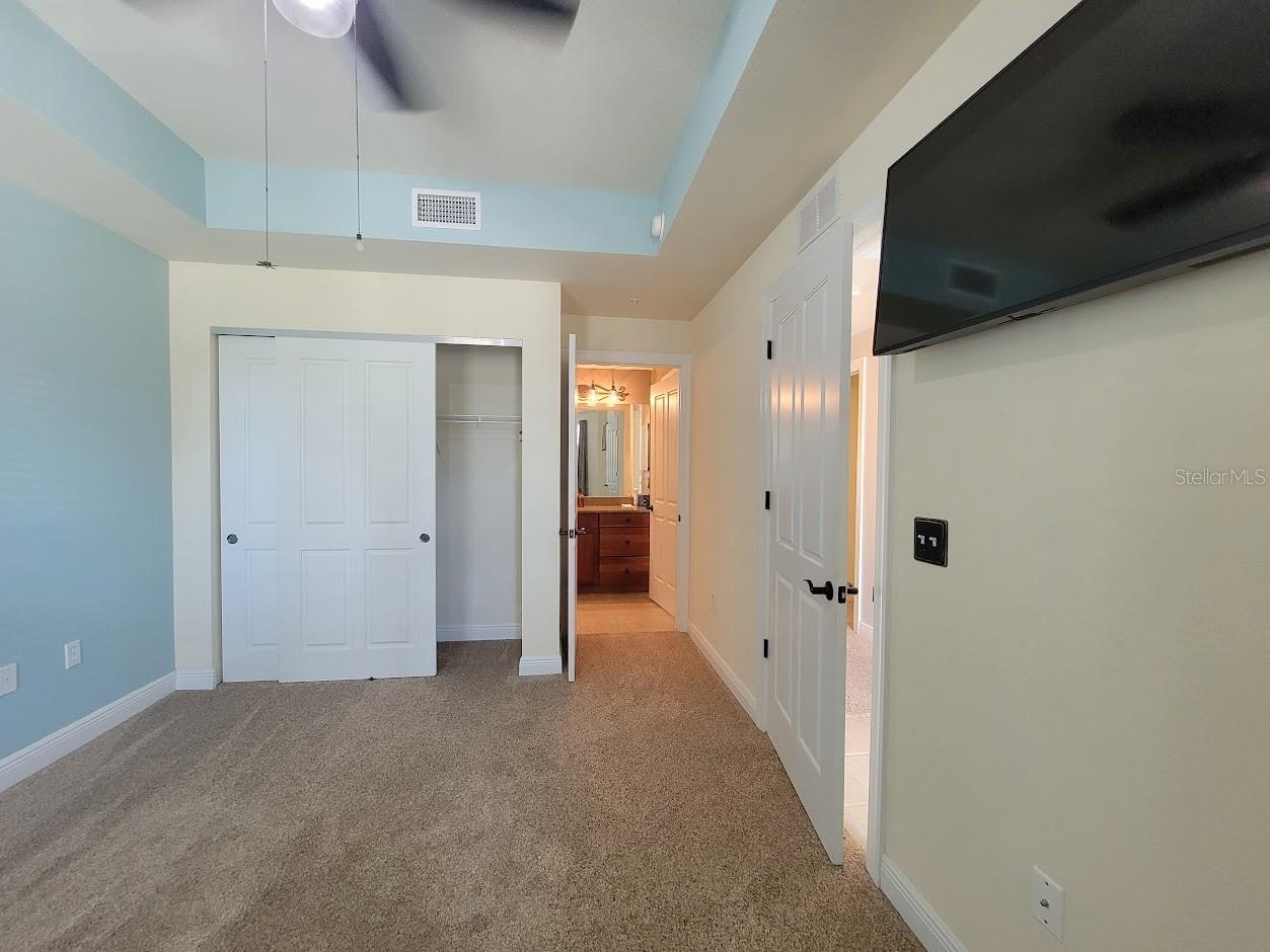 Image 35 of 53 For 5114 Melbourne Street A105