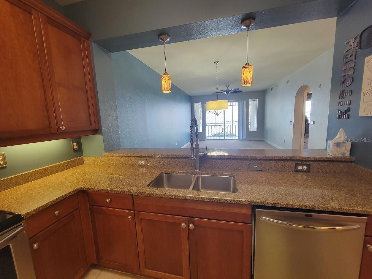 Image 5 of 53 For 5114 Melbourne Street A105