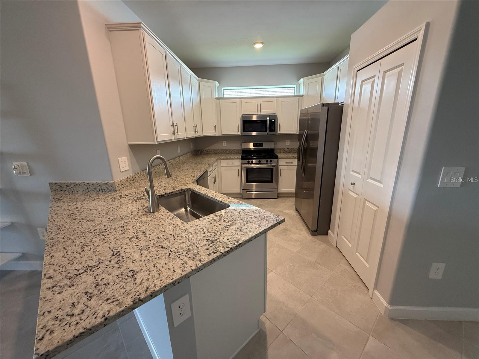 Image 9 of 47 For 5514 Tidal Breeze Cove