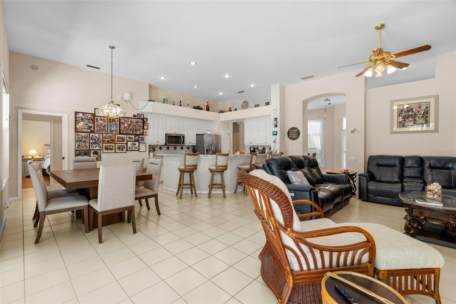Image 13 of 40 For 9211 12th Avenue Nw