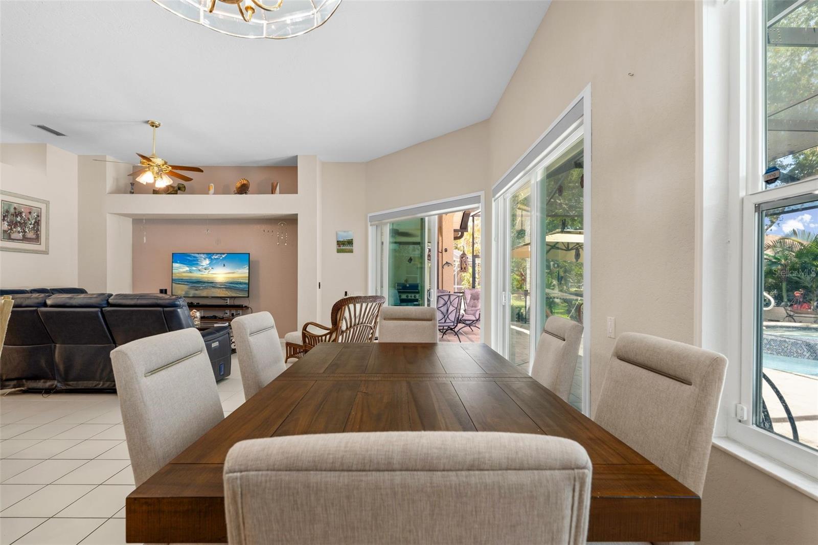 Image 15 of 40 For 9211 12th Avenue Nw