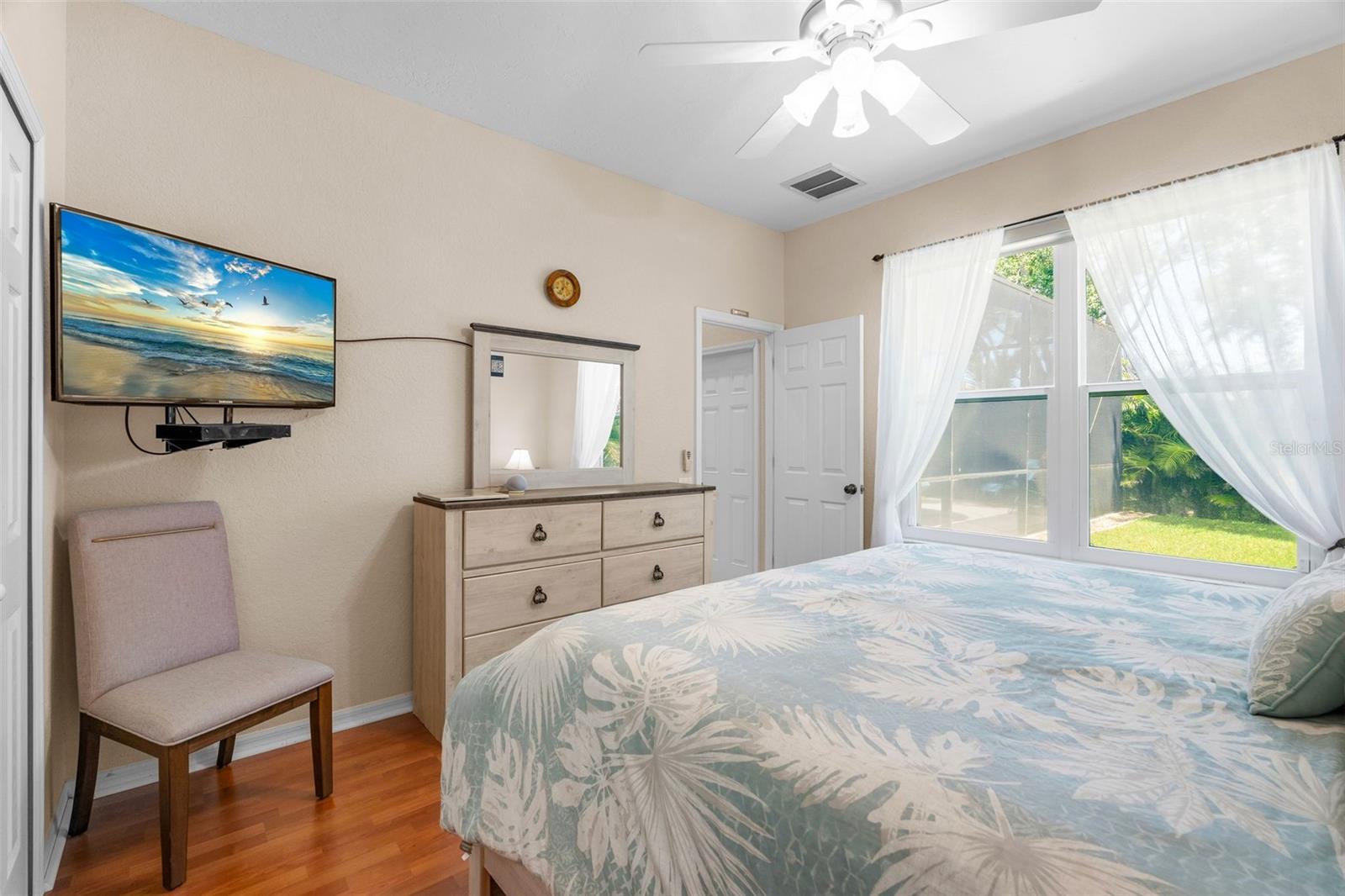 Image 21 of 40 For 9211 12th Avenue Nw