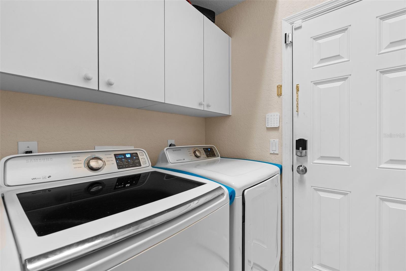 Image 33 of 40 For 9211 12th Avenue Nw