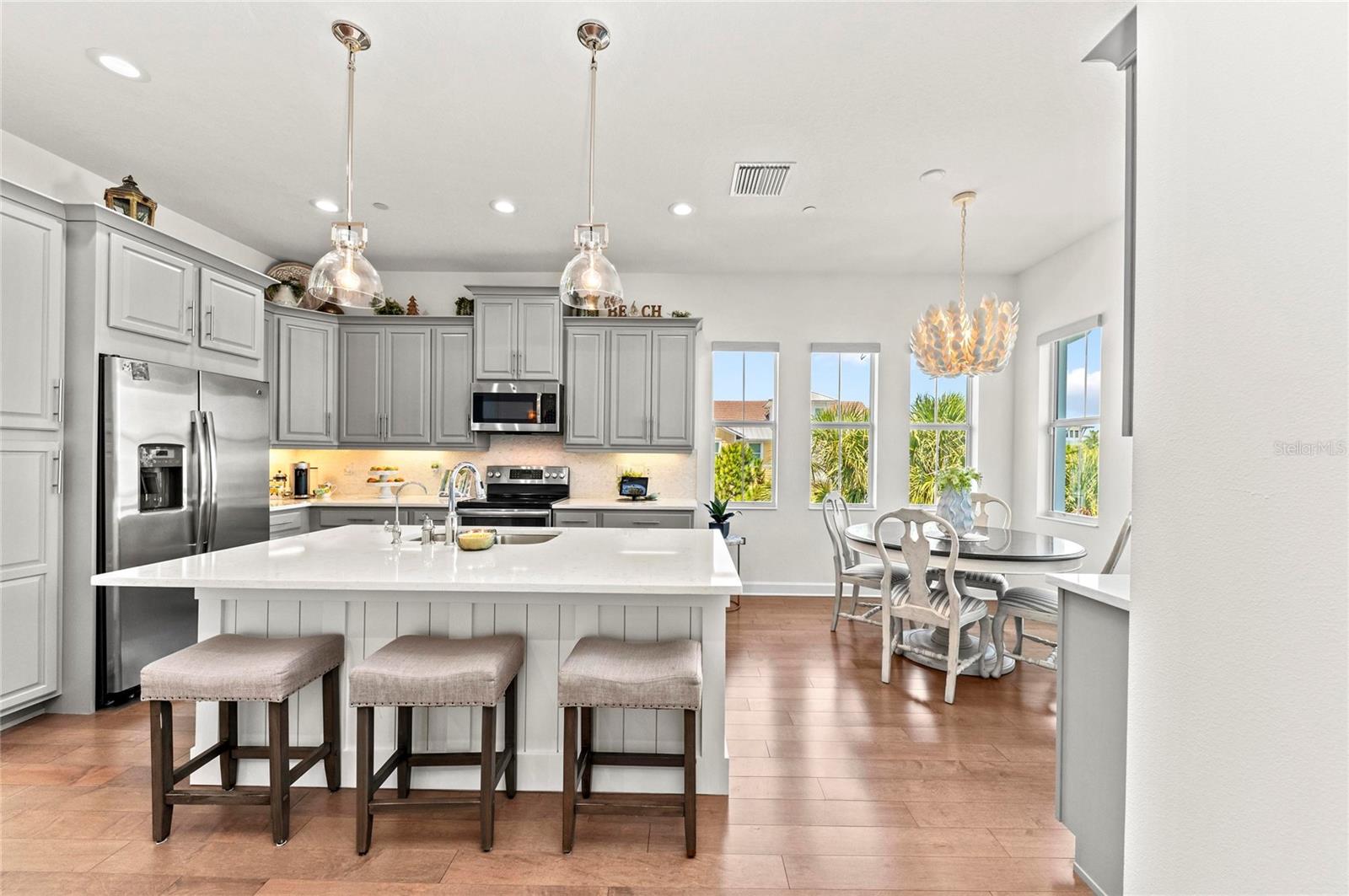 Image 18 of 100 For 271 Saint Lucia Drive 202