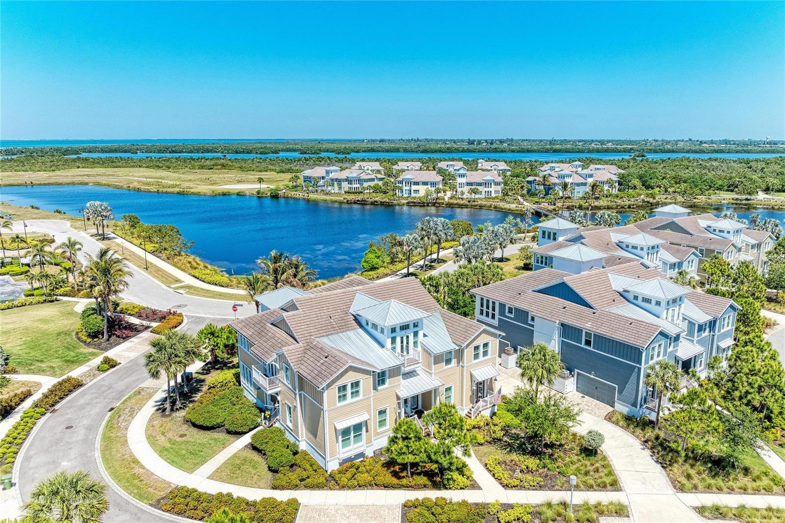 Image 2 of 100 For 271 Saint Lucia Drive 202