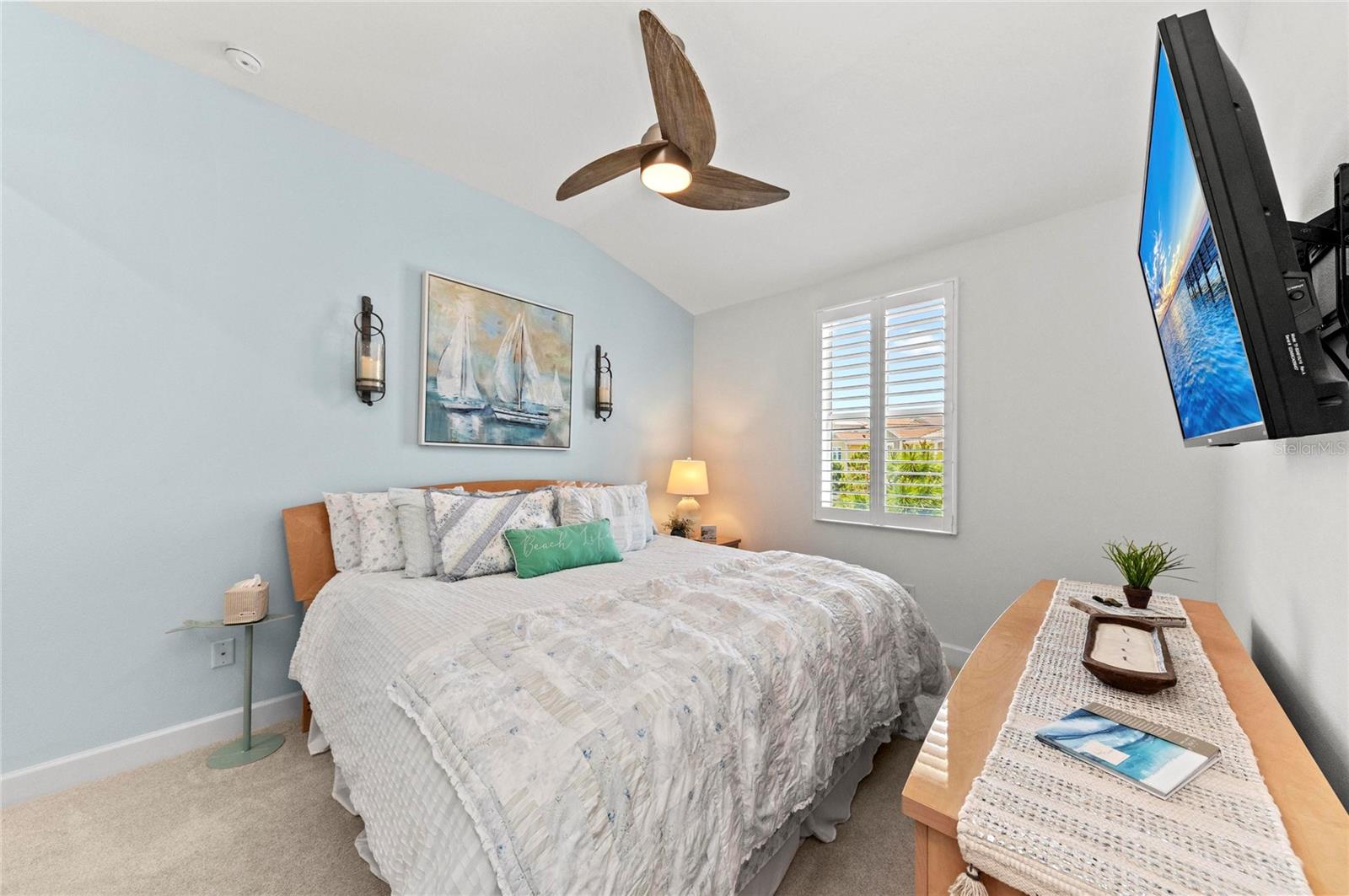 Image 35 of 100 For 271 Saint Lucia Drive 202