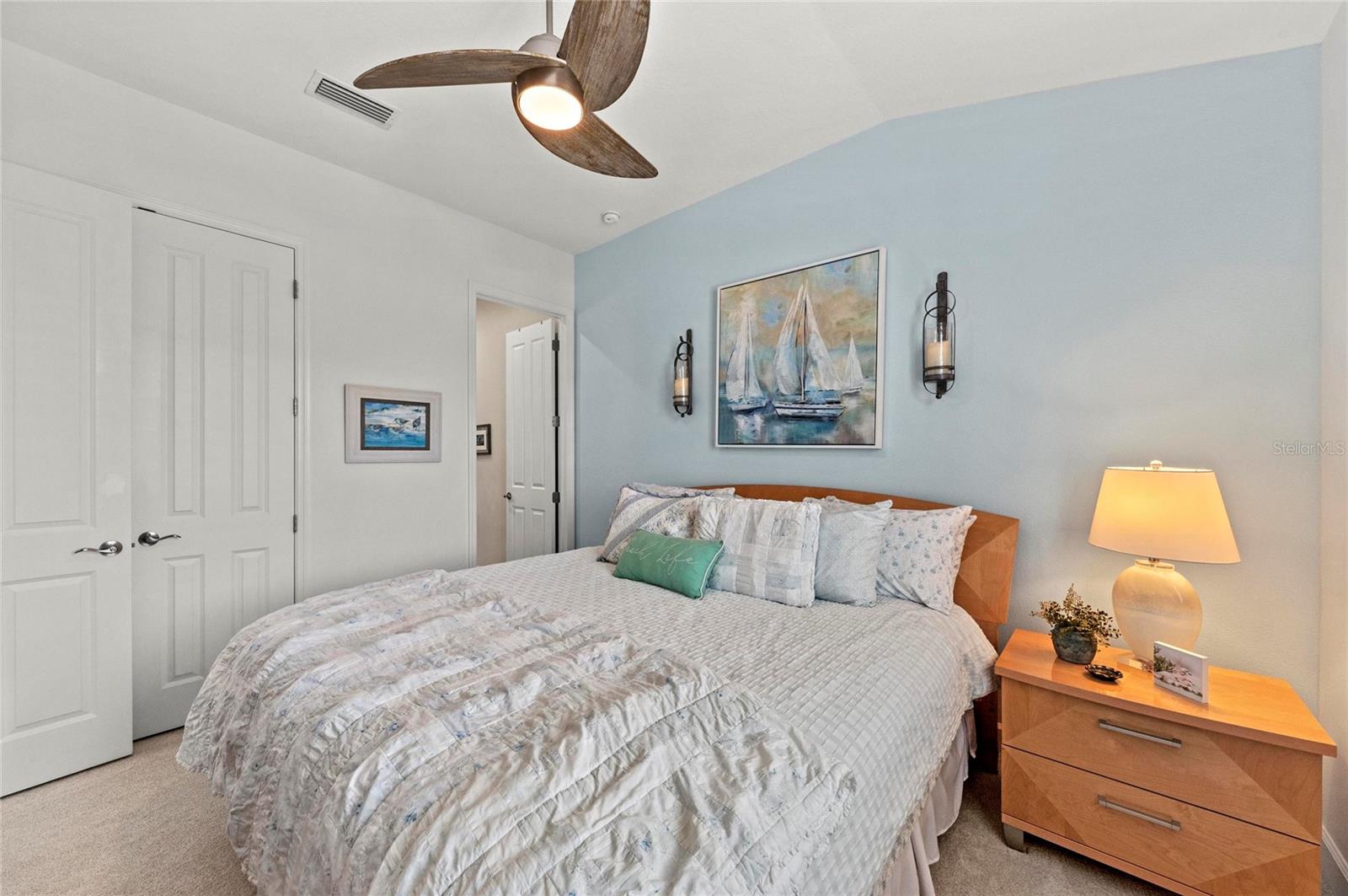 Image 36 of 100 For 271 Saint Lucia Drive 202