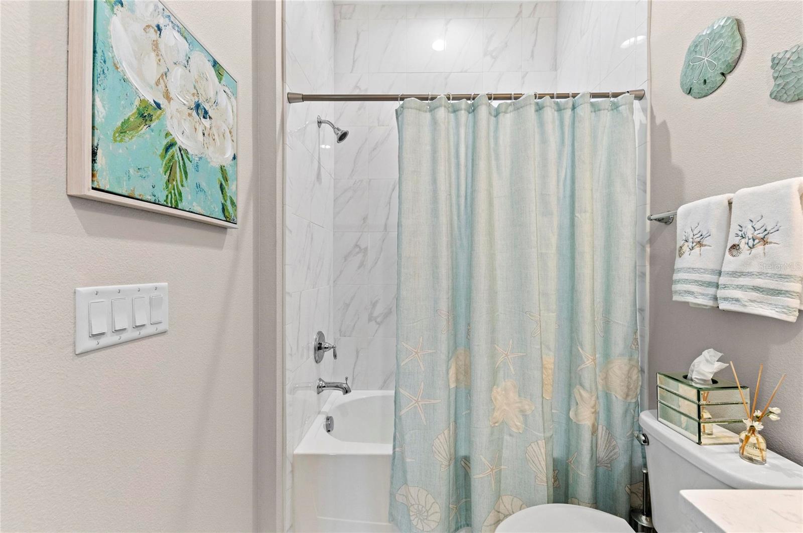 Image 41 of 100 For 271 Saint Lucia Drive 202