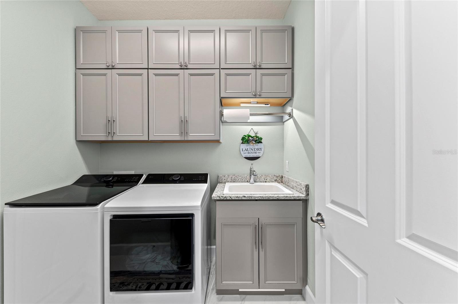 Image 48 of 100 For 271 Saint Lucia Drive 202