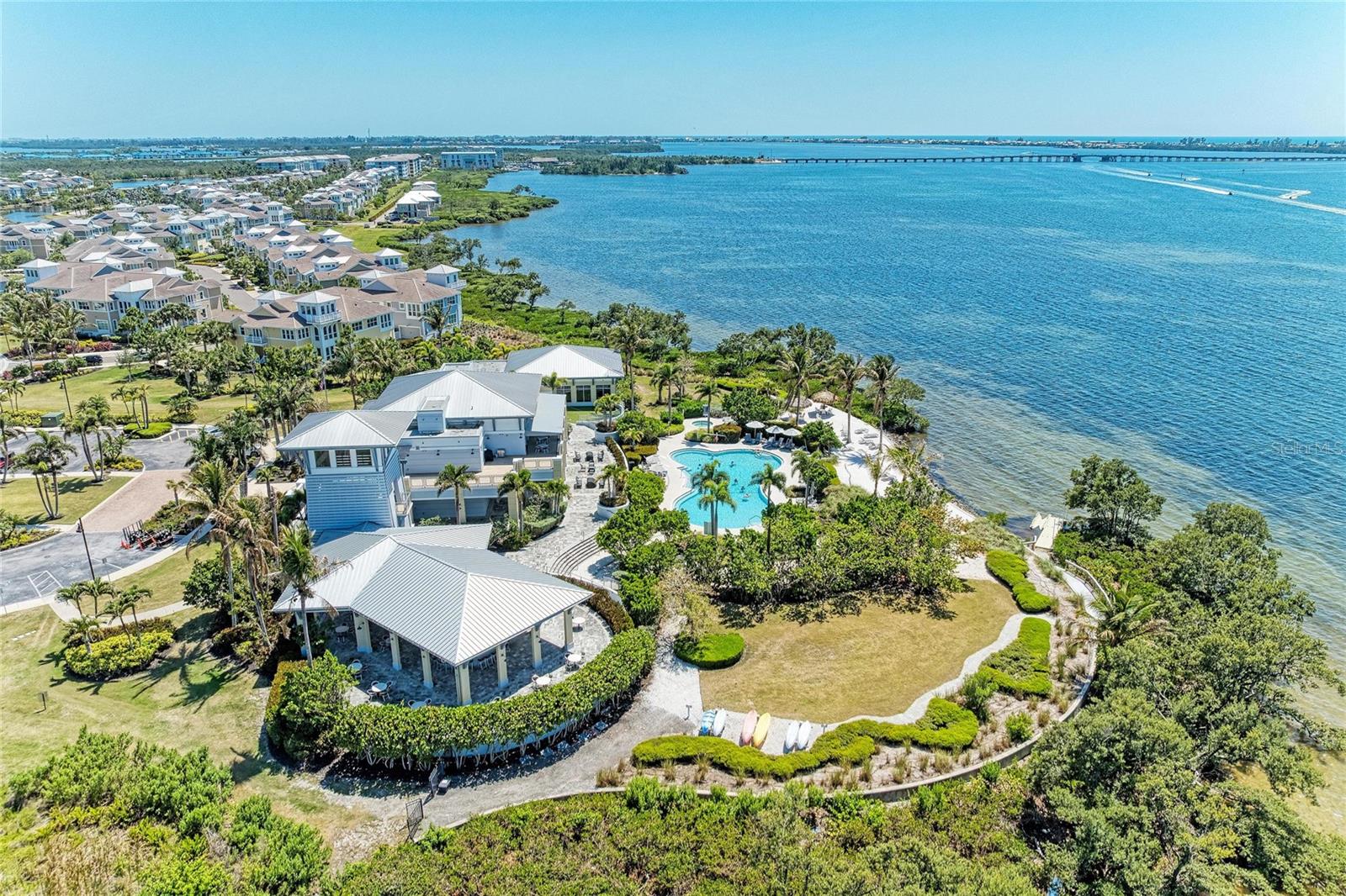 Image 52 of 100 For 271 Saint Lucia Drive 202