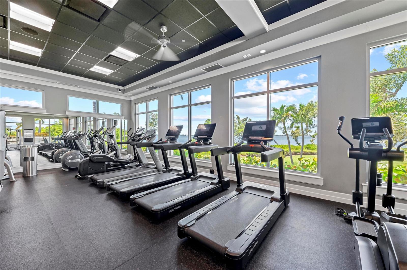 Image 65 of 100 For 271 Saint Lucia Drive 202