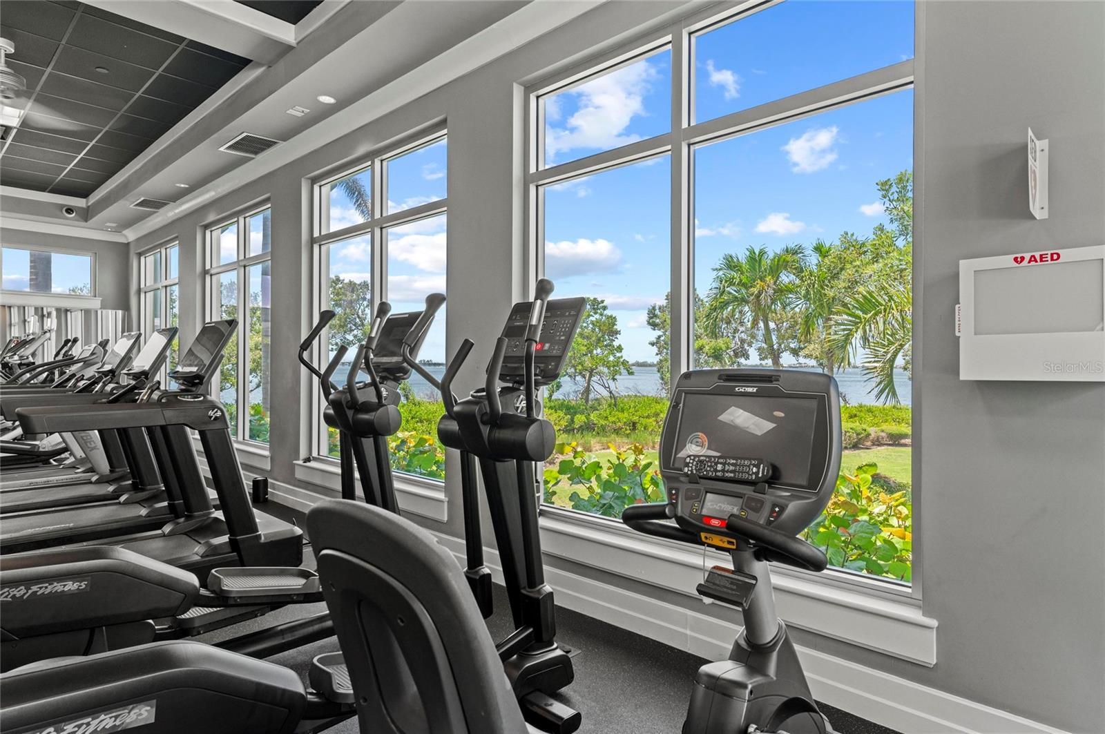 Image 67 of 100 For 271 Saint Lucia Drive 202