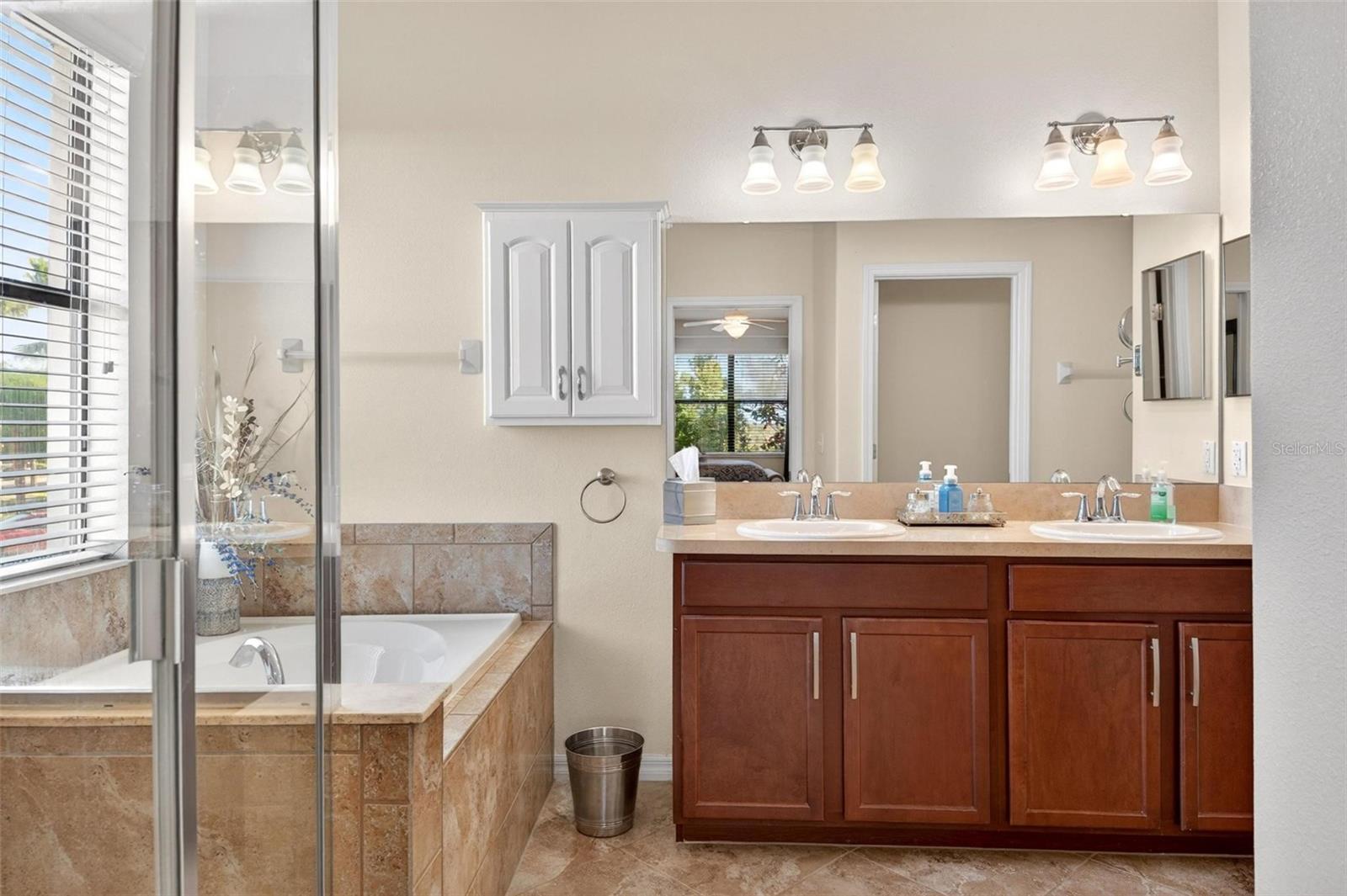 Image 18 of 37 For 1261 Long Cove Loop 1261