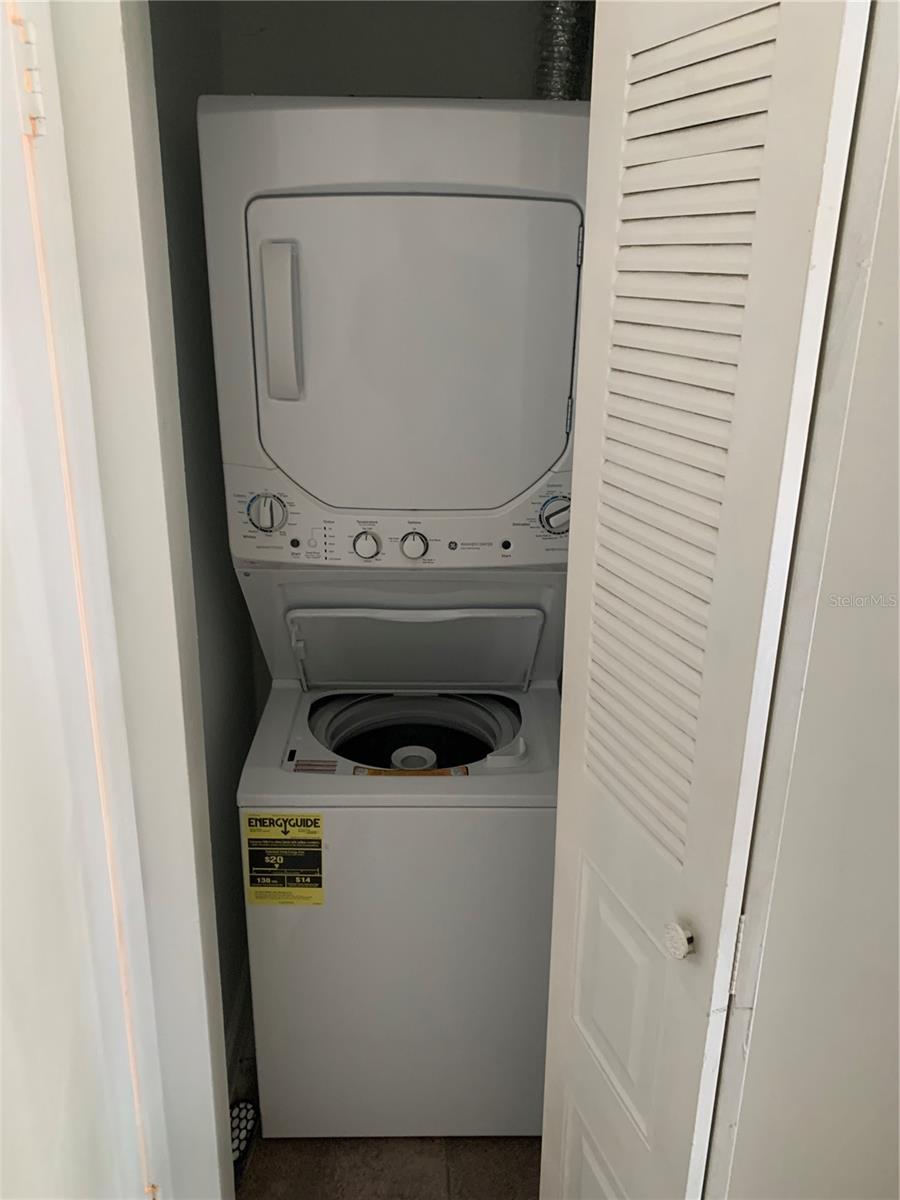 Image 9 of 21 For 4049 Crockers Lake Boulevard 25