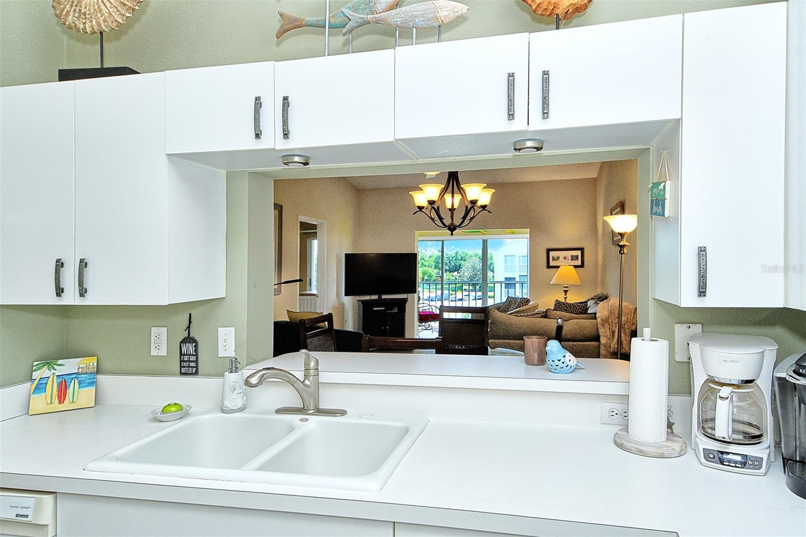 Image 17 of 38 For 9610 Club South Circle 4302