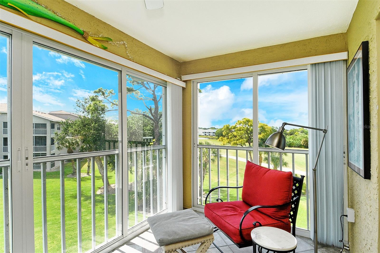 Image 3 of 38 For 9610 Club South Circle 4302