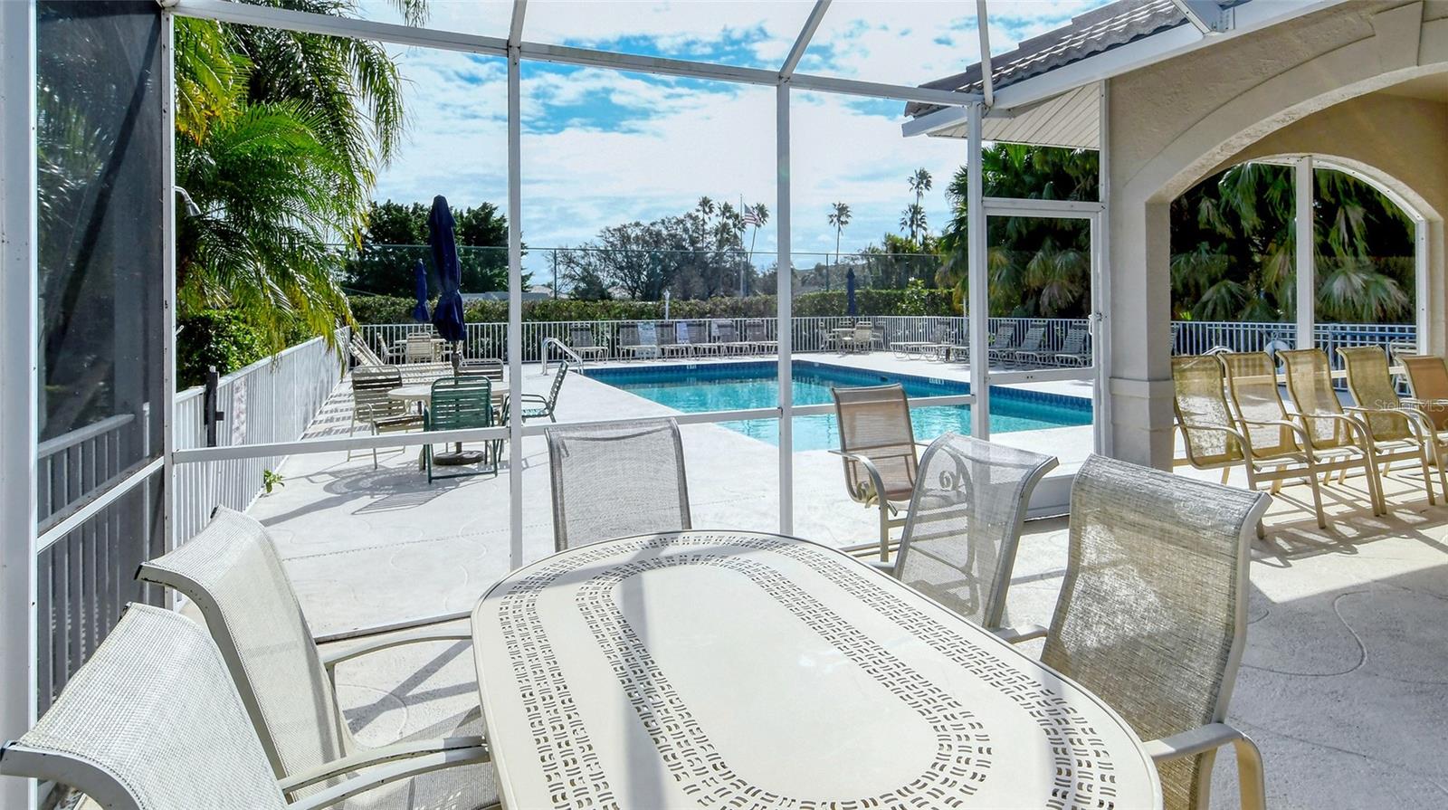 Image 31 of 38 For 9610 Club South Circle 4302