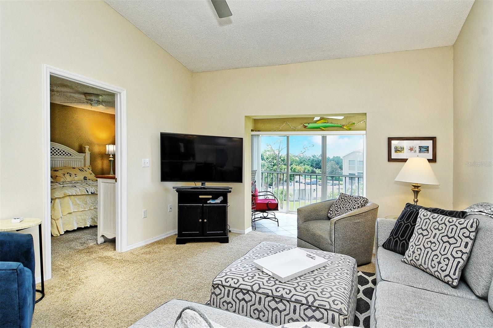 Image 9 of 38 For 9610 Club South Circle 4302