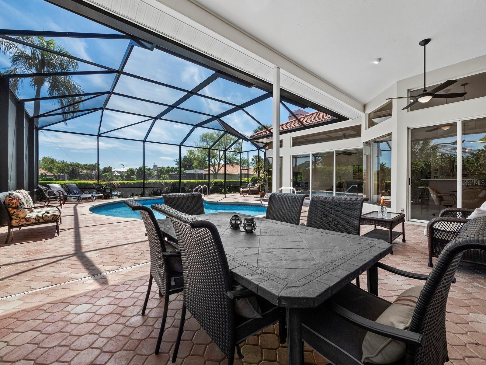 Image 18 of 56 For 8615 Woodbriar Drive