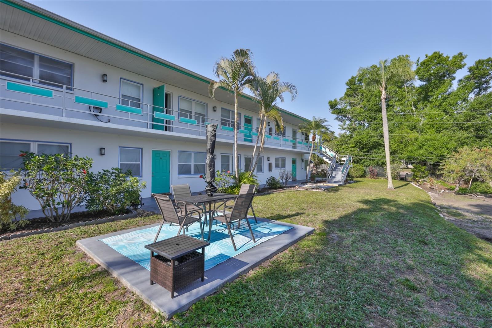 Image 25 of 33 For 6100 21st Street N 9