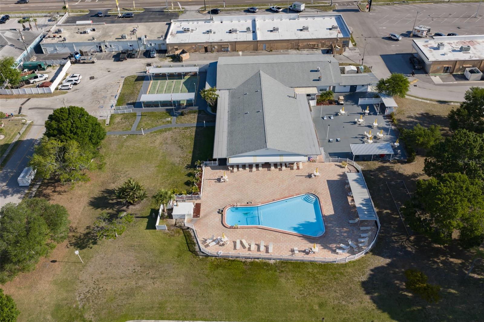 Image 29 of 33 For 6100 21st Street N 9