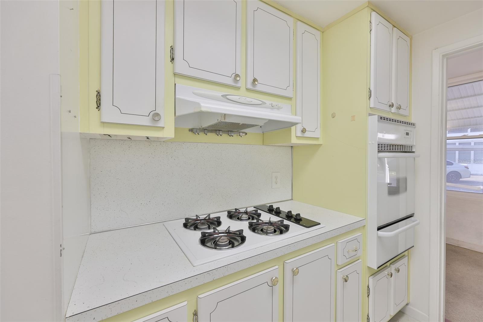 Image 9 of 33 For 6100 21st Street N 9