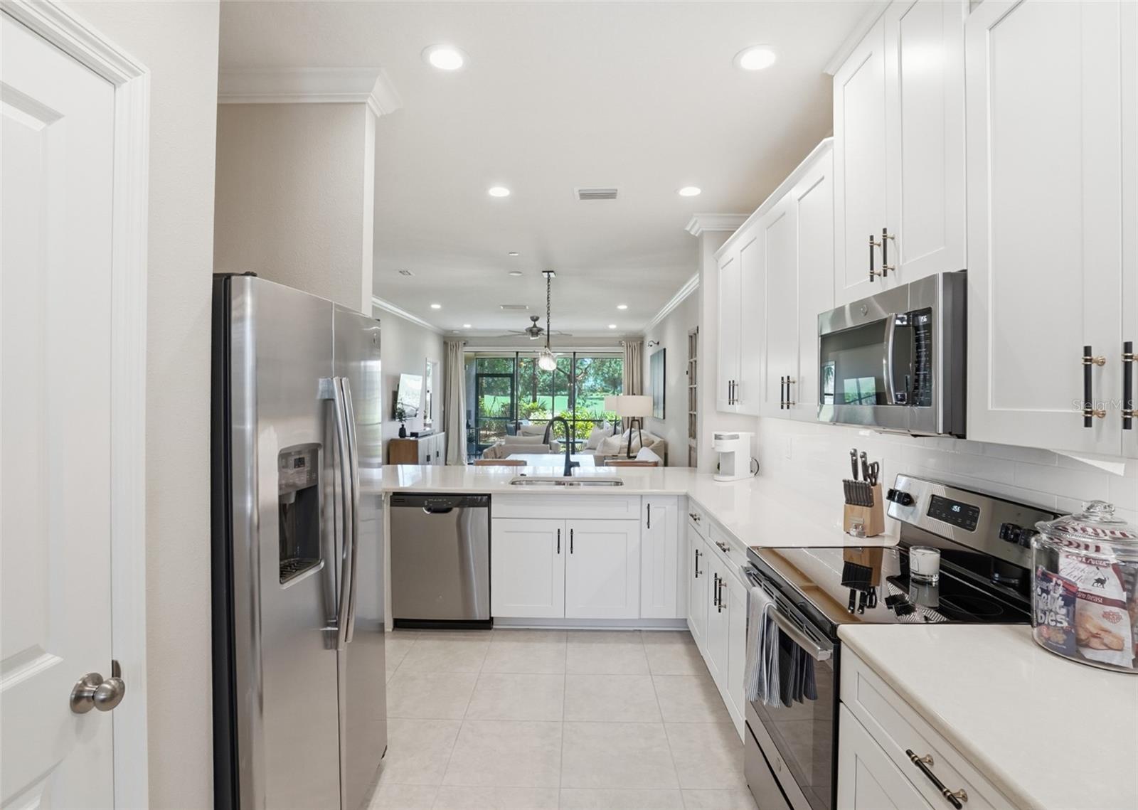 Image 17 of 35 For 12720 Sorrento Way 101