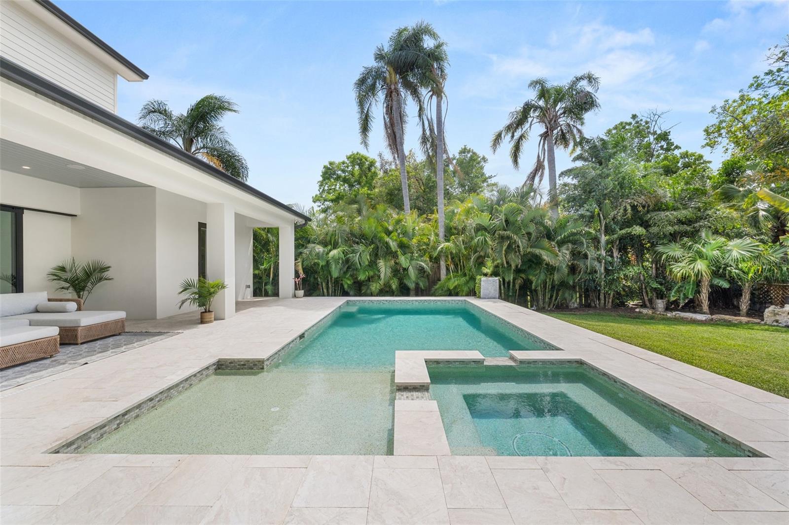 Image 38 of 43 For 1815 Lake Shore Drive