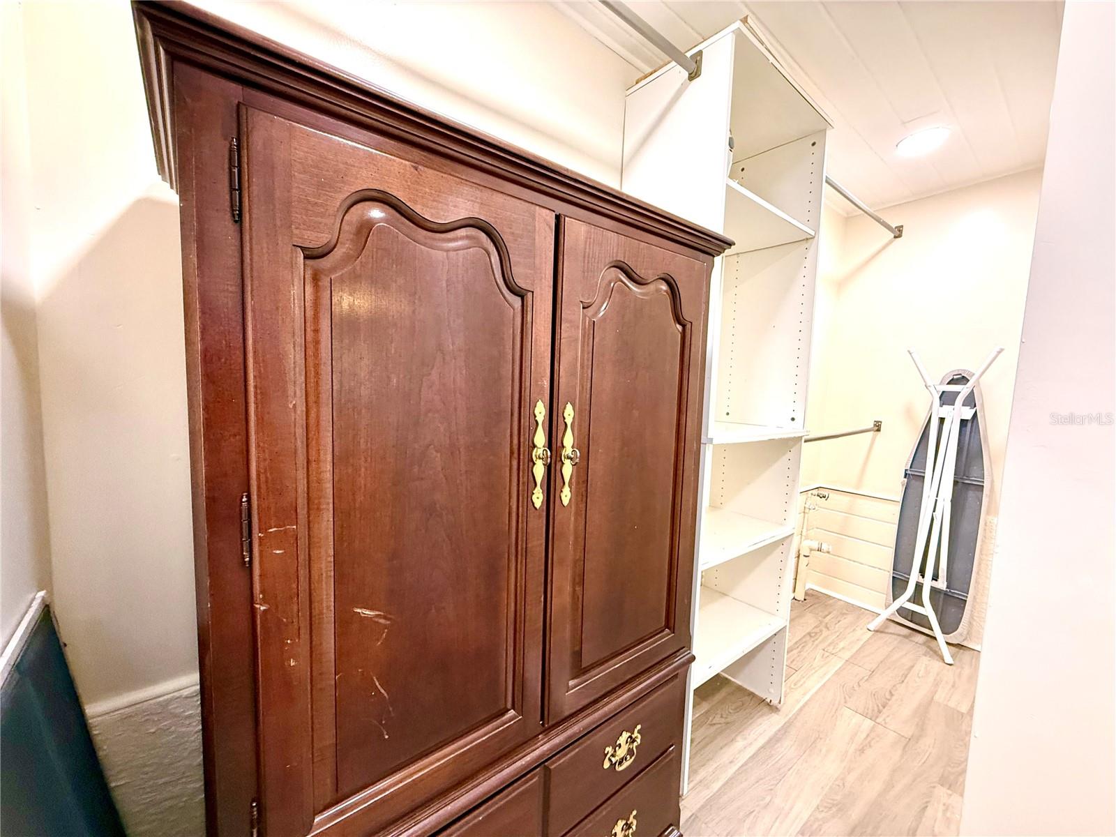 Image 15 of 27 For 2658 Nassau Street