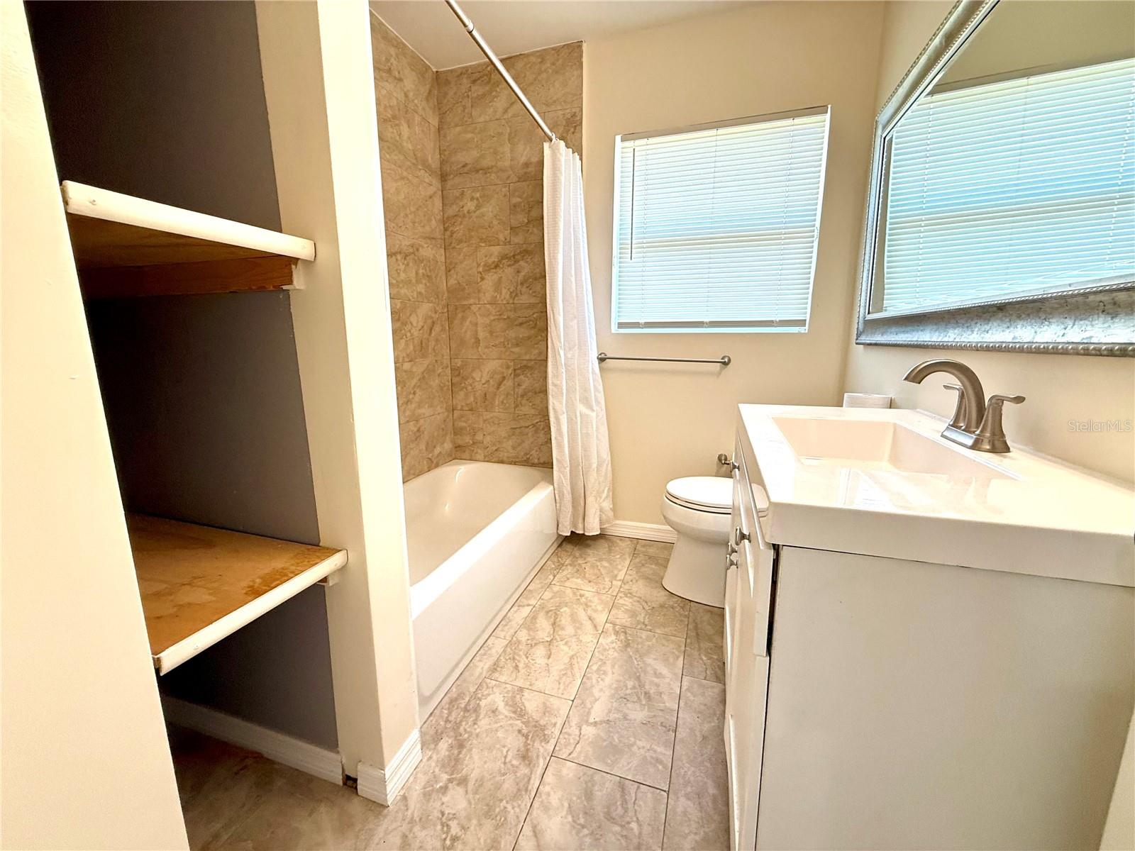 Image 19 of 27 For 2658 Nassau Street