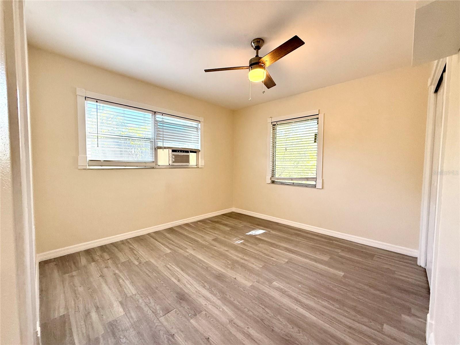 Image 24 of 27 For 2658 Nassau Street