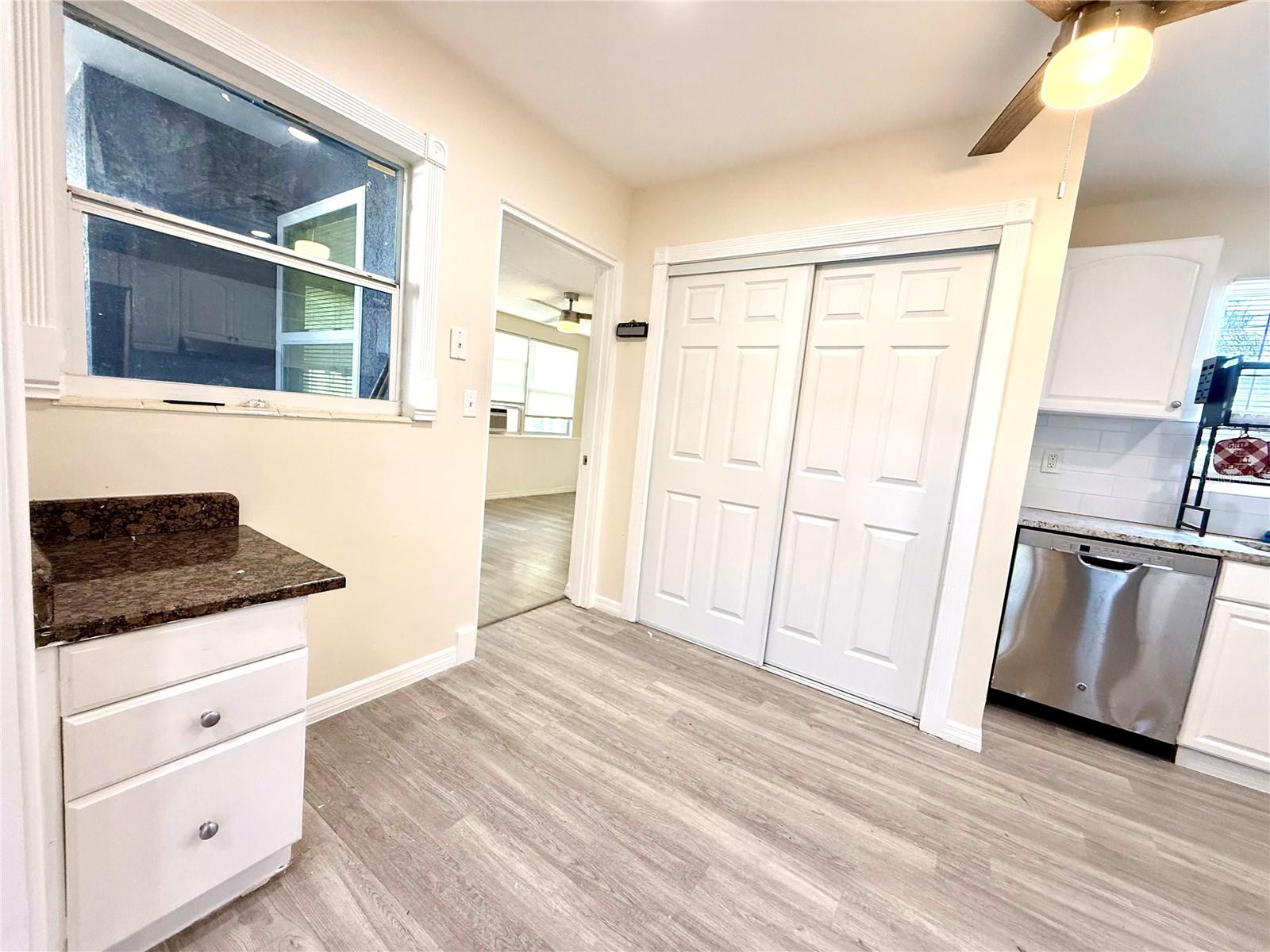 Image 6 of 27 For 2658 Nassau Street