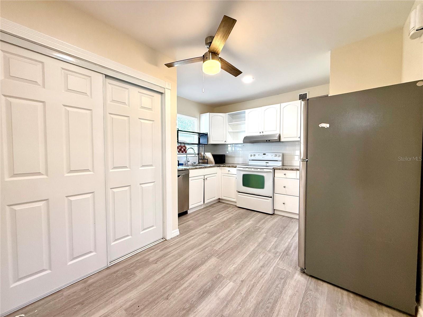 Image 8 of 27 For 2658 Nassau Street