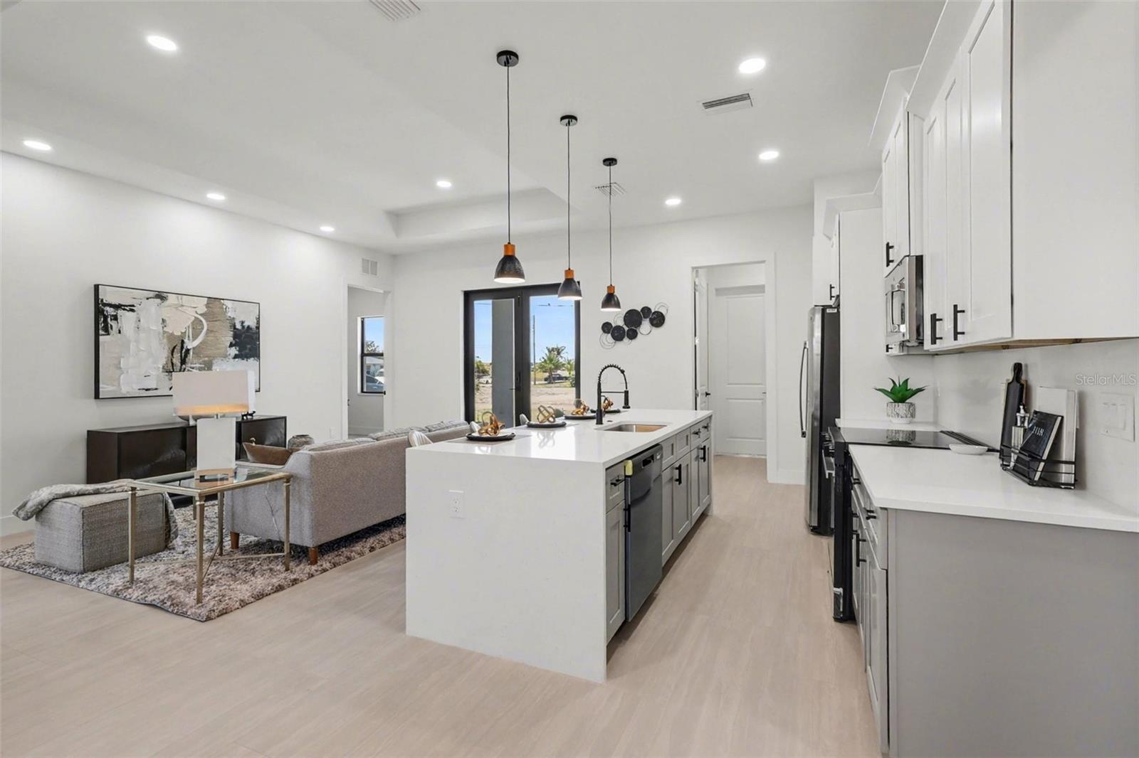 Image 9 of 41 For 1721 2nd Street