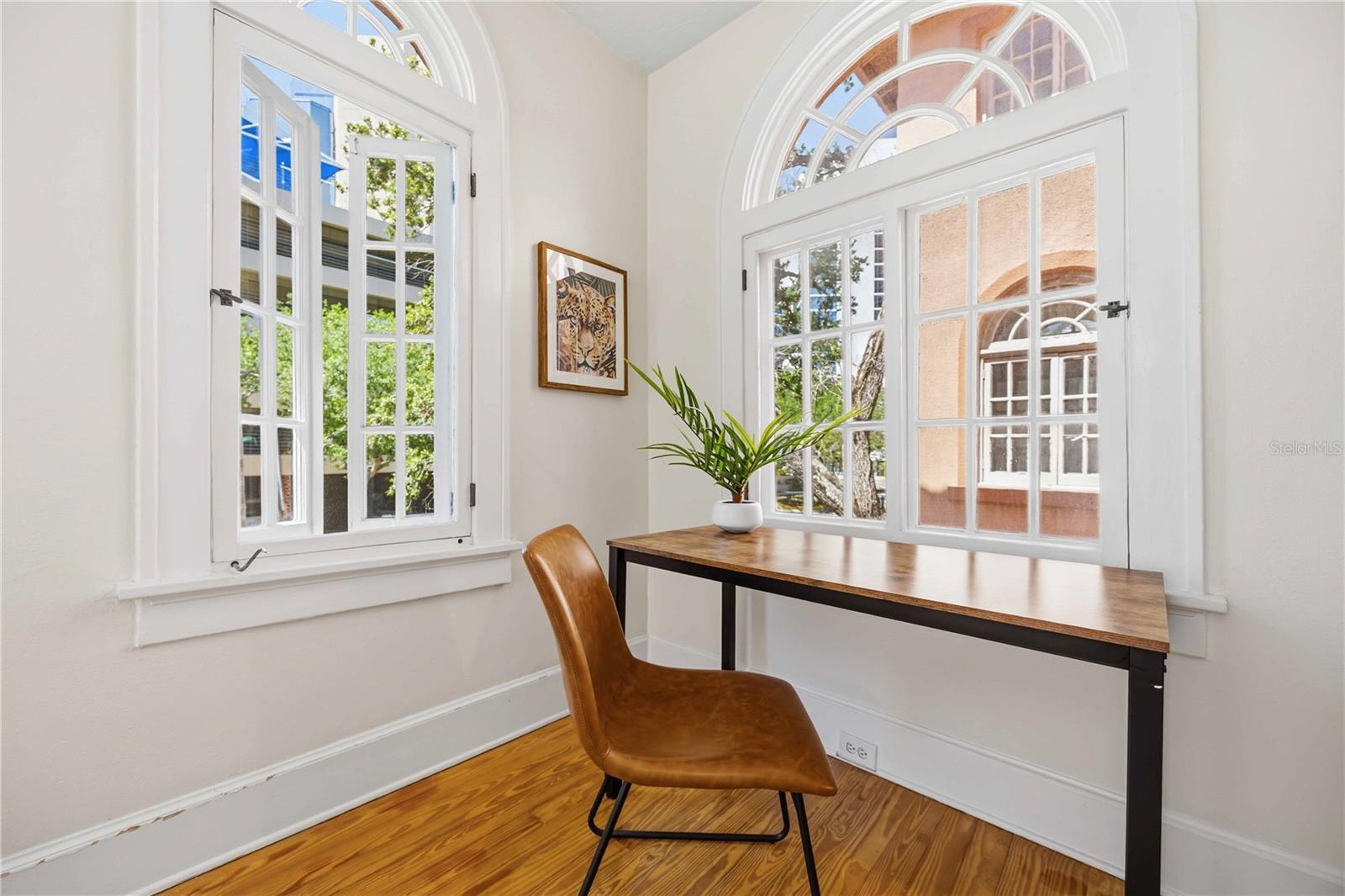 Image 16 of 34 For 1221 Palm Avenue 203