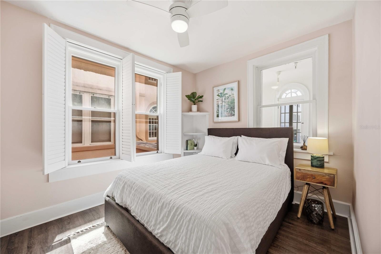 Image 19 of 34 For 1221 Palm Avenue 203