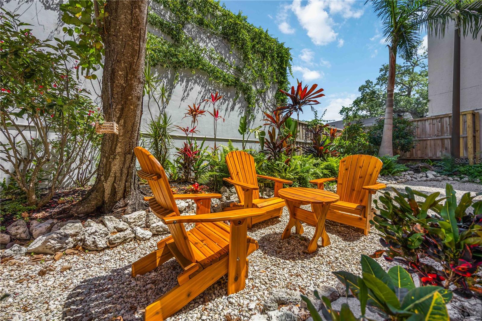 Image 23 of 34 For 1221 Palm Avenue 203