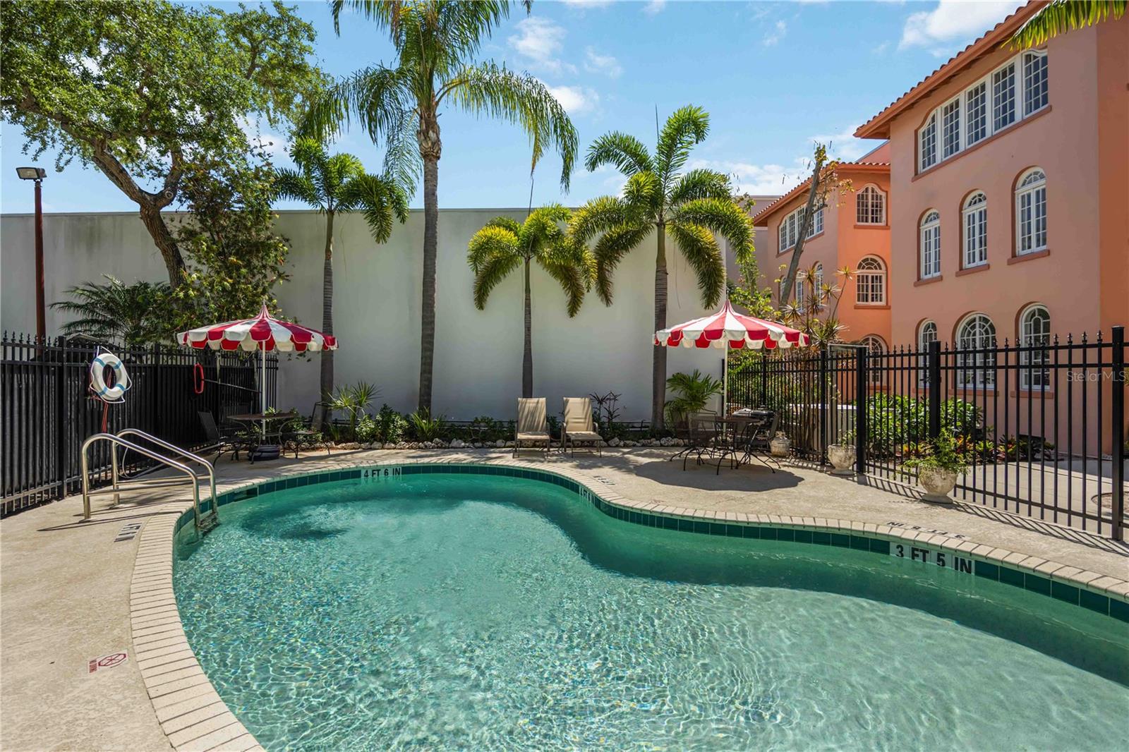 Image 25 of 34 For 1221 Palm Avenue 203