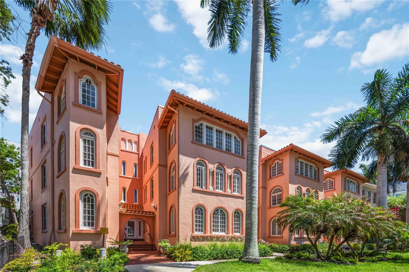 Image 30 of 34 For 1221 Palm Avenue 203